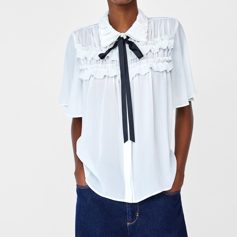 🤍Zara top 🤍 🌿New without tags 🌿( medium)